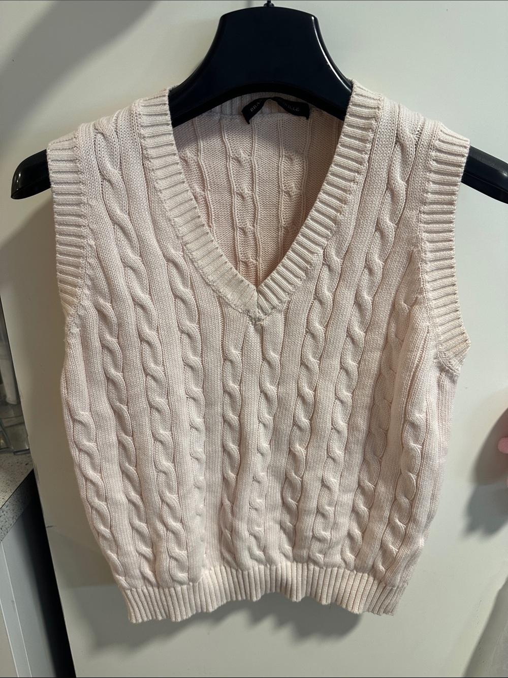 Brandy Melville Pale Pink Cable Knit V-Neck Sweater Vest Small